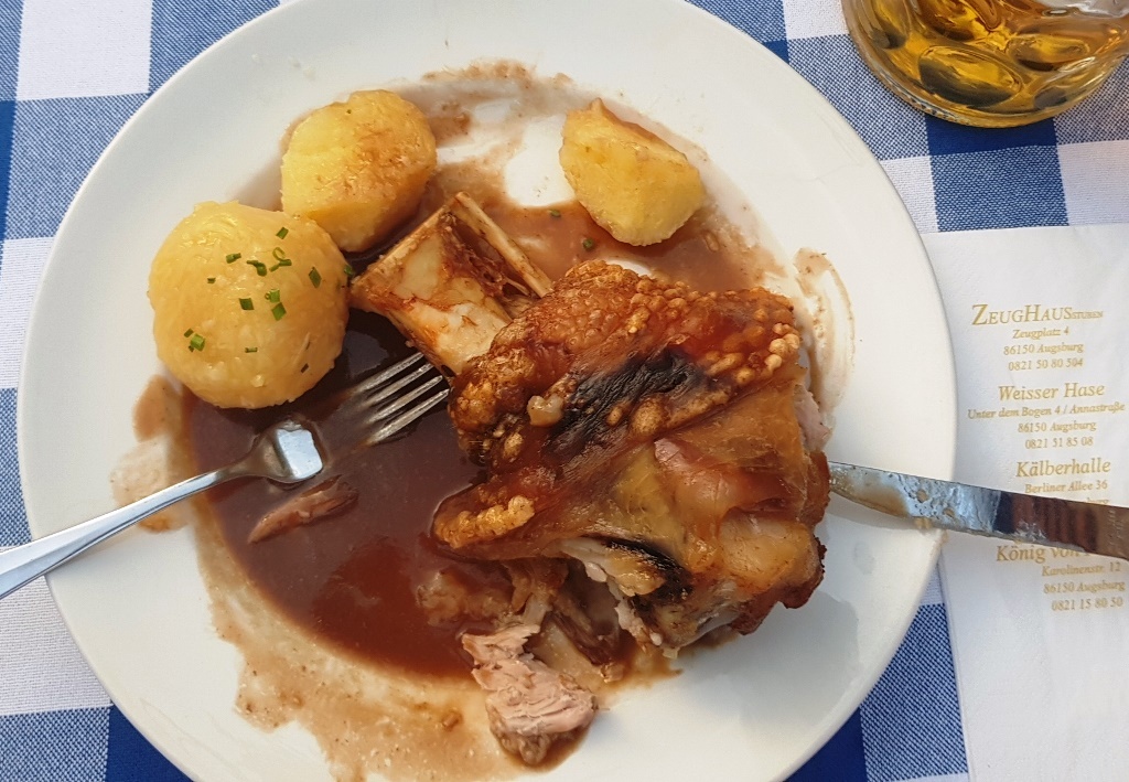 Die Kälberhalle in Augsburg: Wahrlich ein  Benchmark in Sachen schlechtem Essen und schlechter Bedienung