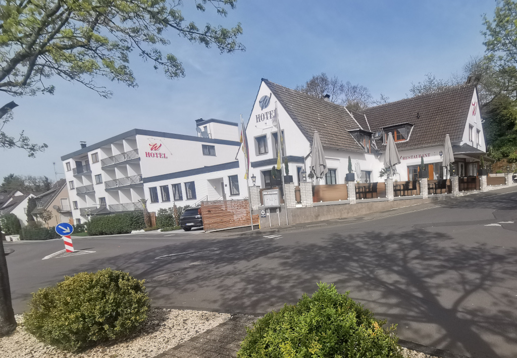 Hotel Weidenbrück in Swisttal: viel Licht, ärgerliche Schatten